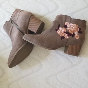 Embroidery Tan Booties Never Worn!